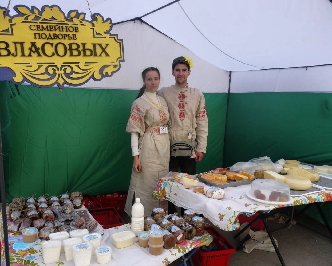 Агродесант на семейном подворье Власовых.